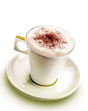 Una taza de Au Lait listo para convertirse en un café de Halloween con la decoración Una taza de Au Lait listo para convertirse en un café de Halloween con la decoración